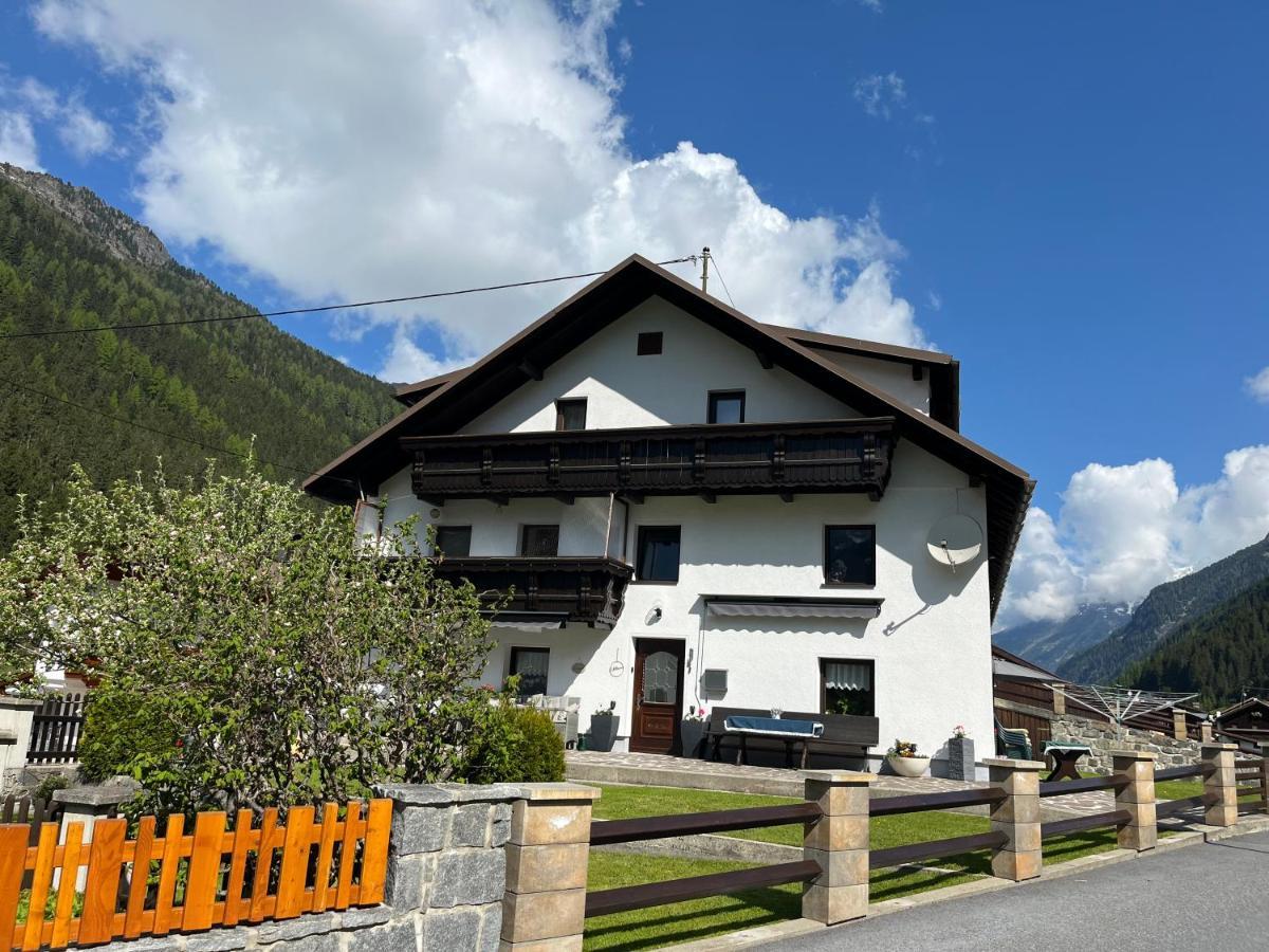 Ferienwohnung Annamaria Und Manuel Melmer Sankt Leonhard im Pitztal Bagian luar foto